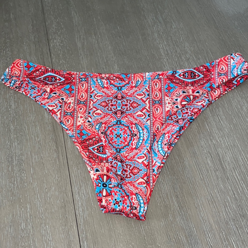 PAISLEY x SWIM BOTTOMS ❤️🤍🩵